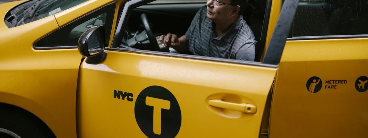 Зарплата — от 10 до 15 тыс. рублей. Белорусам предложили вакансию в сфере продаж. Что нужно делать?