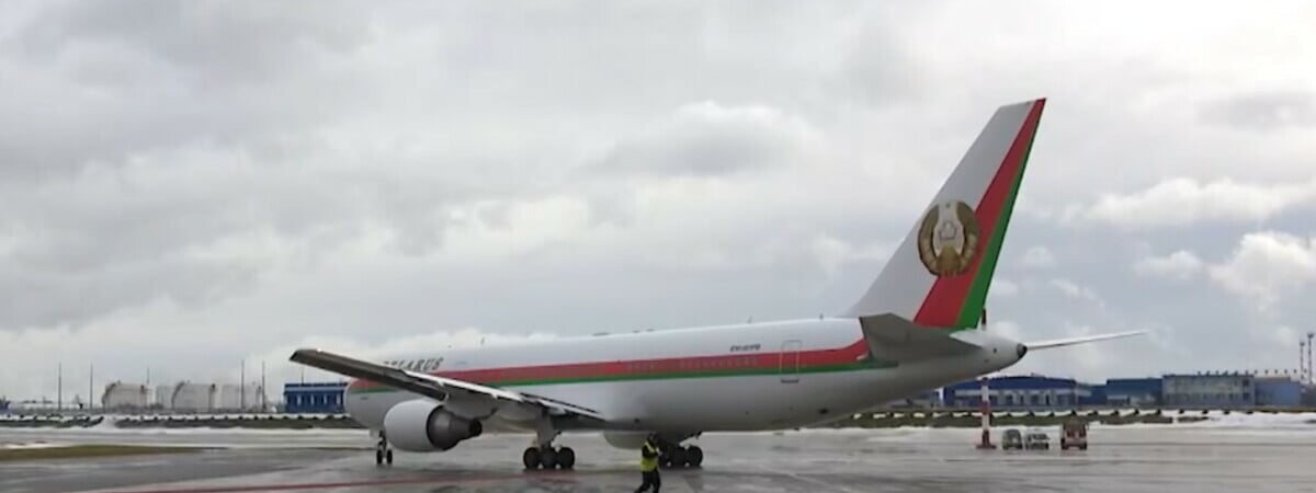 Лукашенко улетел в Узбекистан поговорить «один на один» с Мирзиёевым