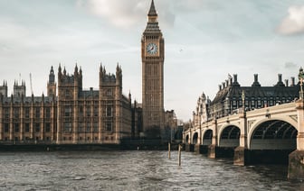 Британия ввела санкции за торговлю оружием между Россией и КНДР