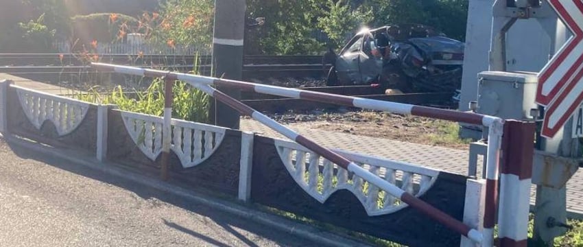 Kia столкнулся с поездом в Ганцевичах – четверых пострадавших увезли в больницу