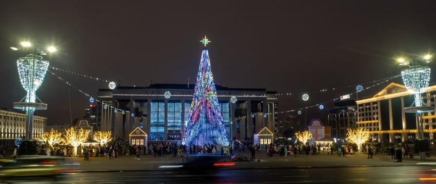 Главная новогодняя елка Беларуси вошла в топ-10 самых высоких новогодних елок СНГ — ТурСтат