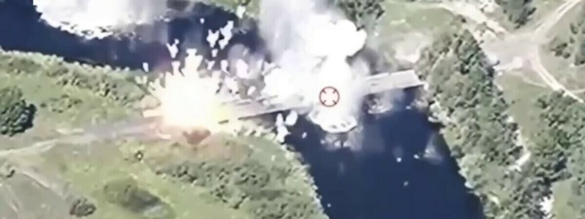 Украинцы показали уничтожение понтонных переправ ВС РФ в Курской области — Видео
