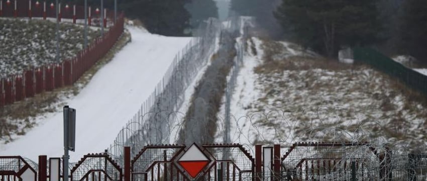 Польша начинает установку укреплений на границе с Беларусью и Россией