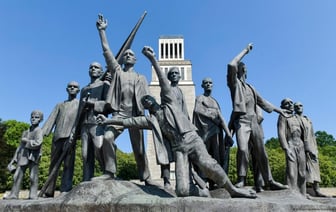 «Какое право имеют?» — Белорусским дипломатам запретили посетить Бухенвальд и Миттельбау-Дора