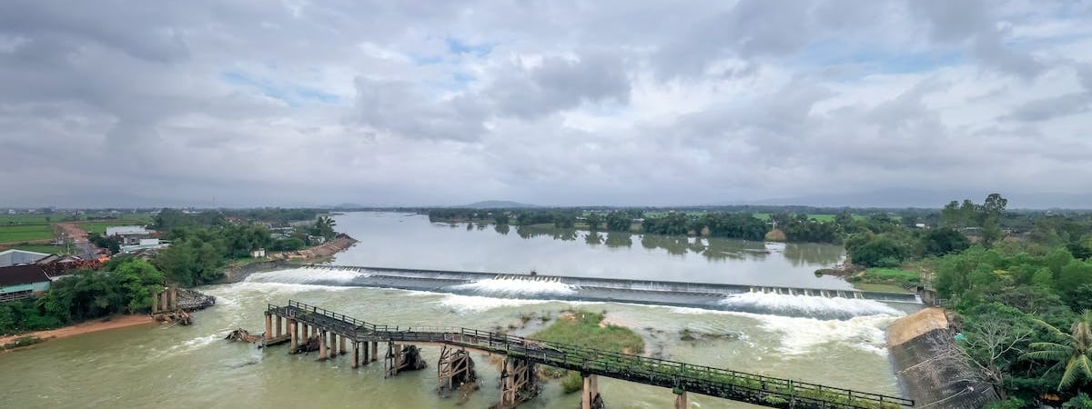 В Лидском районе обрушился мост через Неман