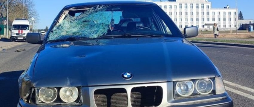 BMW насмерть сбил школьника на электросамокате — видео