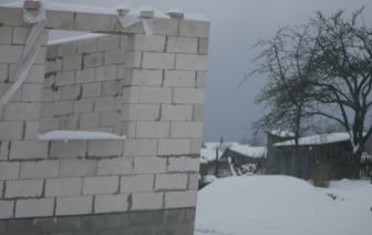 Дёшево! Беру! Что нужно учитывать, собираясь приобретать участок с недостроем, чтобы не остаться у разбитого корыта?