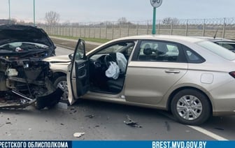 Лобовое столкновение на улице Жукова в Бресте