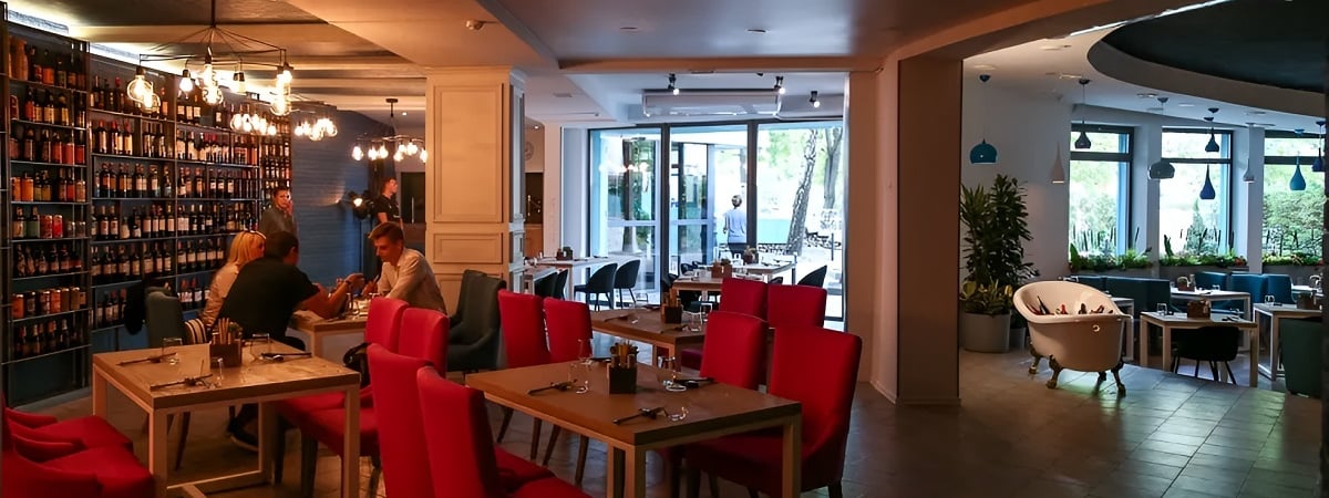 «Я в полнейшем шоке» — В Минске кафе отказалось брать оплату за заказанное семейной парой блюдо. Это как? — Видео