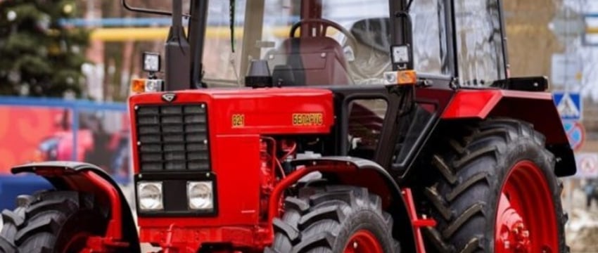 Трактор больше не синий. Технику на МТЗ привели к единому цвету