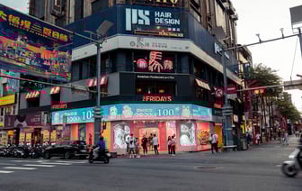 За езду на электросамокате по тротуарам в Барселоне будут штрафовать на €500