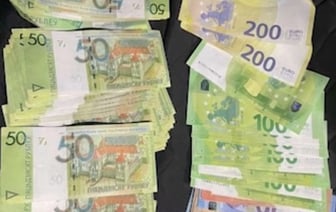 Оставил в авто свыше двух тысяч рублей и 2,5 тысячи евро. За дачу взятки инспекторам ГАИ задержан пьяный водитель