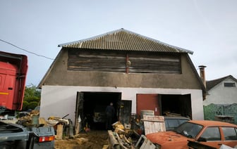 В Сморгони в гараже сгорели два автомобиля — что стало причиной ЧП