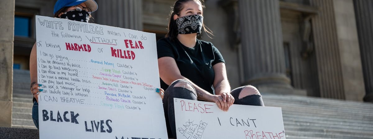 Голодают и вскрывают вены. Как осужденные по политике протестуют в заключении