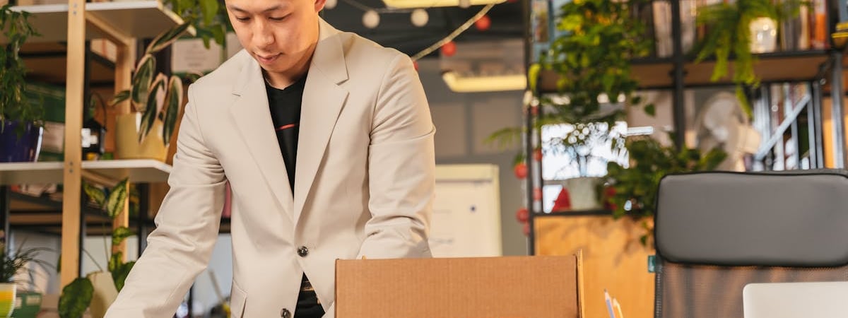 Лукашенко уволил посла Беларуси в ОАЭ