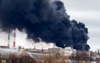 В Сеть попало видео пожара на российском заводе «Уралмаш» — Видео