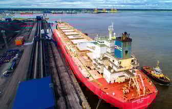 «Угроза мировому рынку» — Bloomberg сообщил о прекращении отгрузки российской нефти на Балтике из-за атаки дронов