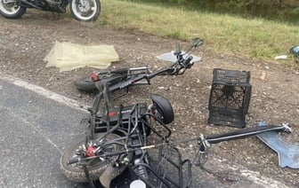 В Барановичском районе мотоциклист врезался в электровелосипед