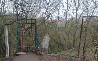 «Витебскводоканал» заявил о начале демонтажа эстакады через ручей Дунай, которую горожане использовали как несанкционированный мост