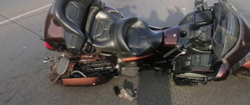 В Бресте пьяный водитель Opel врезался в мотоцикл