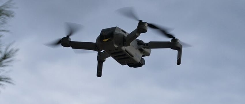Россия перехватила 100 украинских беспилотников в ходе крупнейшей ночной атаки.