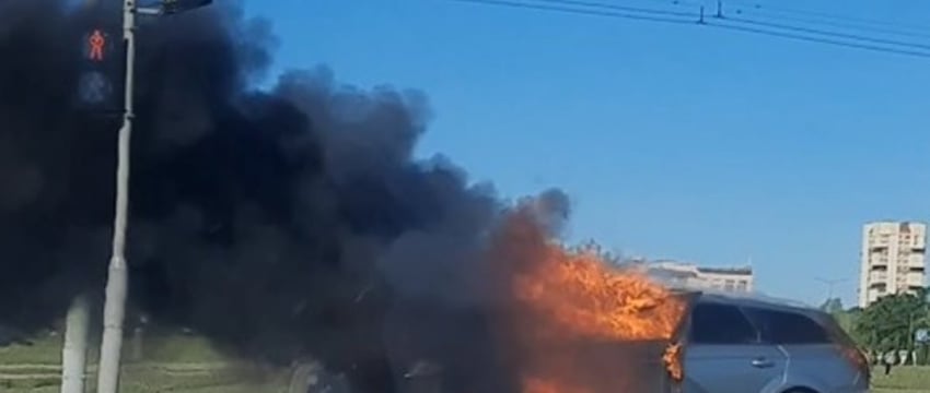 Пожар в автомобиле на пр. Республики в г. Бресте