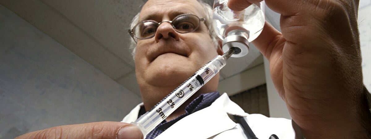 Минздрав Великобритании предложил бороться с безработицей при помощи уколов. Это как?