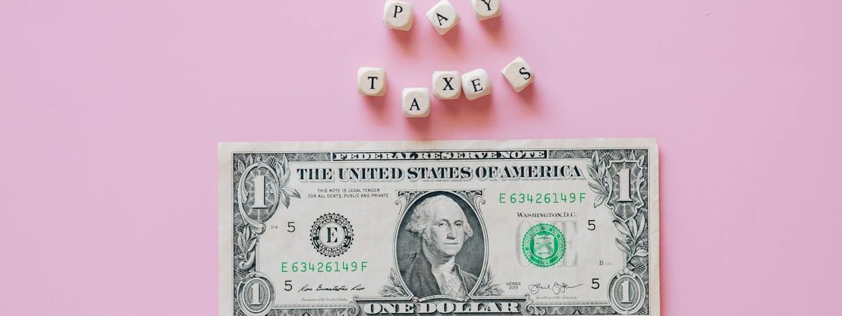 «Дочка» компании Visa отменила денежные переводы в Беларусь