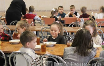 Мебель выше, а в столовых свободнее — в Беларуси меняются требования к школам