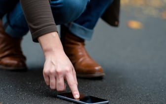 Подобрать нельзя, оставить: как поступить с найденной вещью