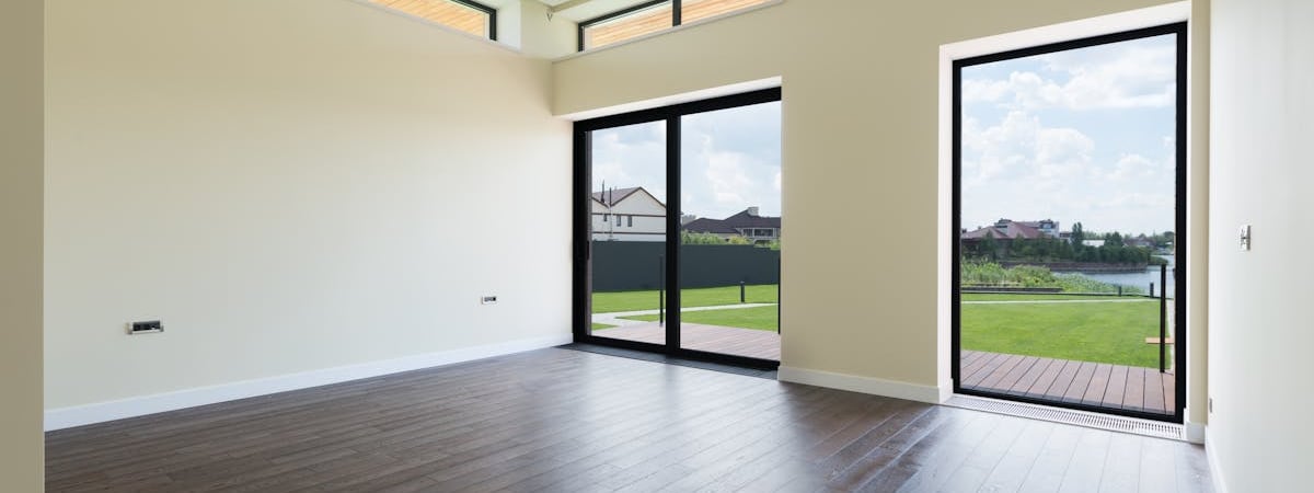 С 16 августа въезд в Литву запрещен для всех зарегистрированных в Беларуси легковых авто