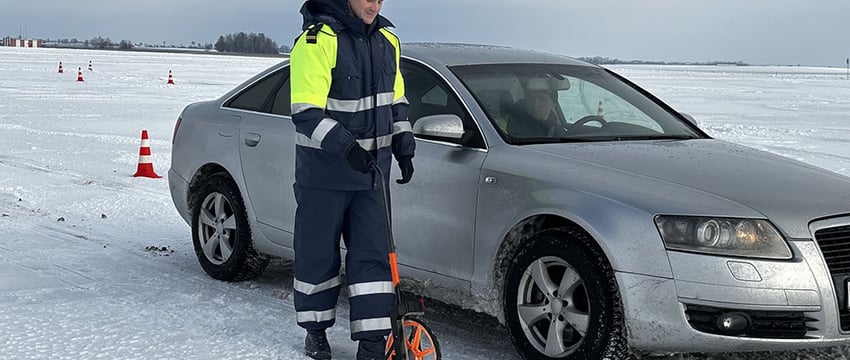 В ГАИ Гомеля напомнили о запрете ездить на летней резине