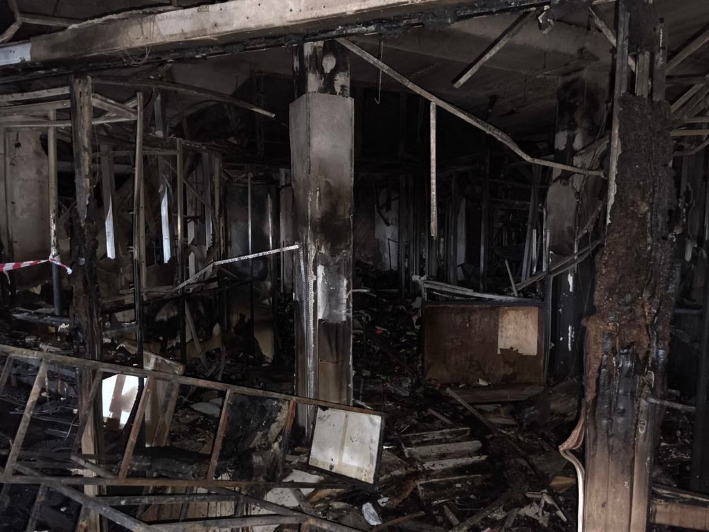 Торговый центр «Беларусь» в Витебске после пожара. Фото ГКСЭ