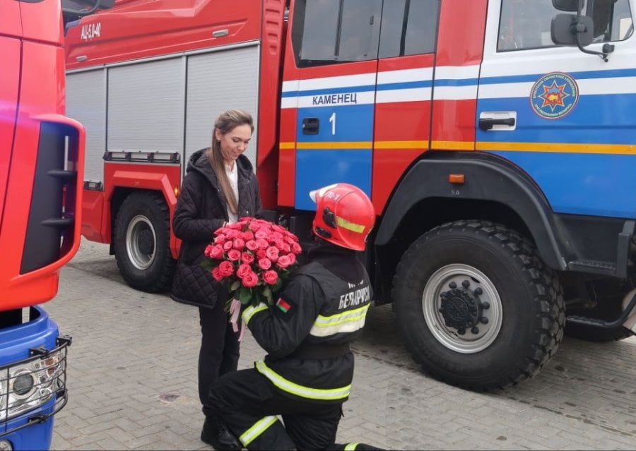 Каменецкий РОЧС соединил два влюбленных сердца. Спойлер: скоро свадьба