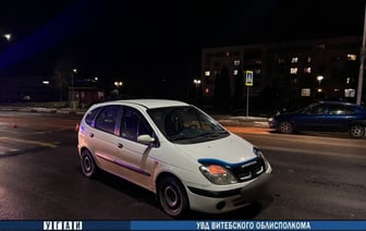 ДТП в Орше: легковушка снесла с пешеходного перехода двух пенсионерок. Видео