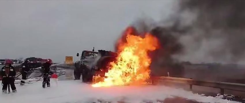 Из-за розлива дизтоплива перекрыли участок трассы Минск – Гомель