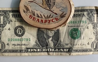 Доллары старого образца: брать или не брать и где с ними могут быть проблемы?
