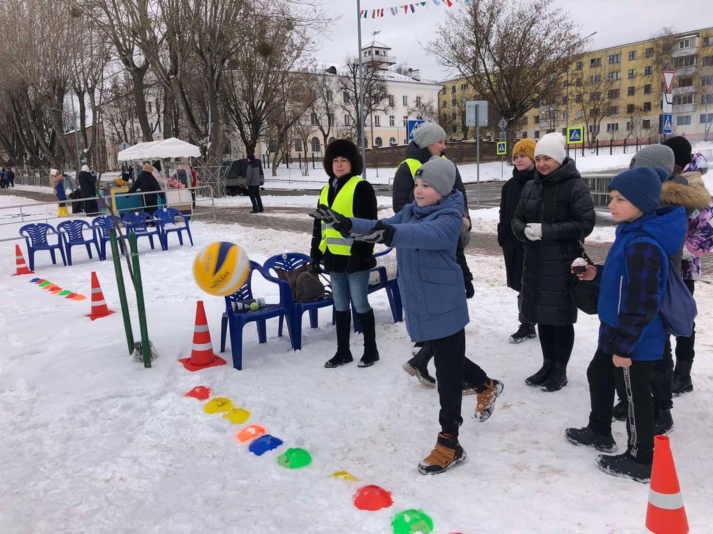 Второй зимний фестиваль «Брэсцкія забавы» проходит на набережной реки Мухавец
