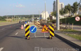 Фотофакт. На Вишневце ограничили дорожное движение из-за строительства магазина