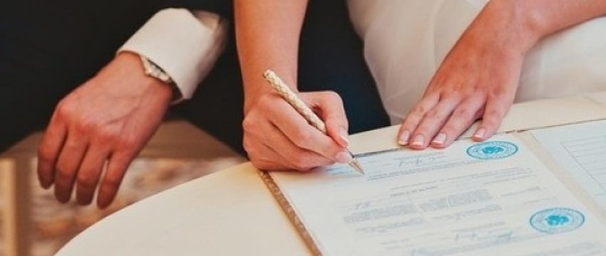 Можно ли в брачном договоре прописать пункт о содержании меня и ребенка в случае развода?