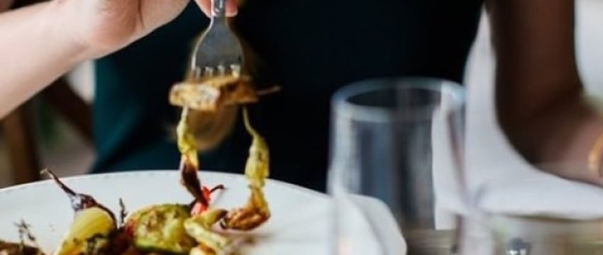 Можно ли не платить за блюдо в ресторане, если не понравился вкус — отвечает адвокат