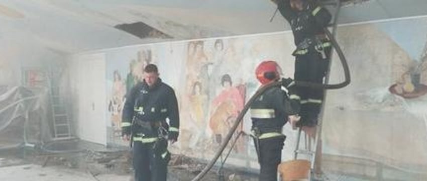 Столичная гимназия задымилась из-за плесени и грибка