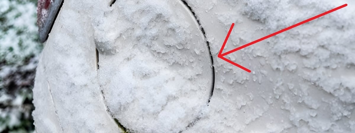 Что делать, если примерз лючок топливного бака? Этот простой трюк может спасти водителей на заправке — Полезно