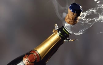 Как легко закрыть недопитое шампанское? Не выбрасывайте мюзле — Полезно