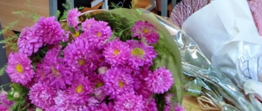 Почему родителей не пускали в школу вместе с детьми?