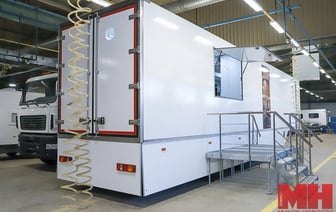 МАЗ сообщил о начале работы мобильного ресторана Mak.by 1 апреля. Где открытие?