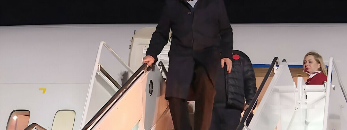 Глава МИД России Лавров улетел в США