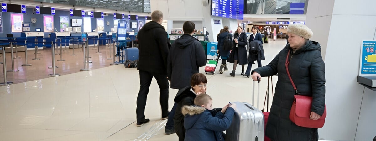 Минский аэропорт предложил белорусам стать «тайным пассажиром». И пообещал бонусы