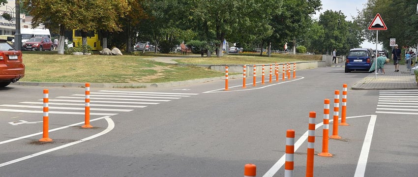 Видели? В Гомеле у пяти школ появилась «умная» разметка