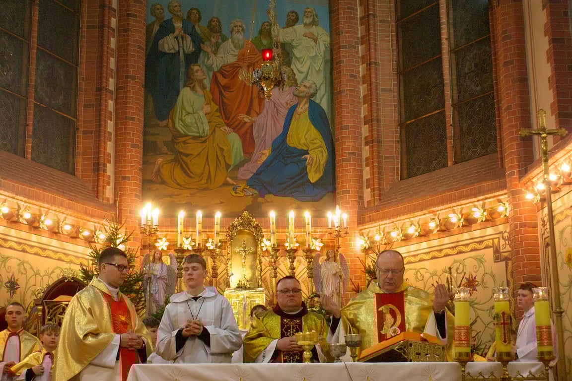 Фотарэпартаж з пастаўскага касцёла Антонія Падуанскага. Фота Сержука Серабро